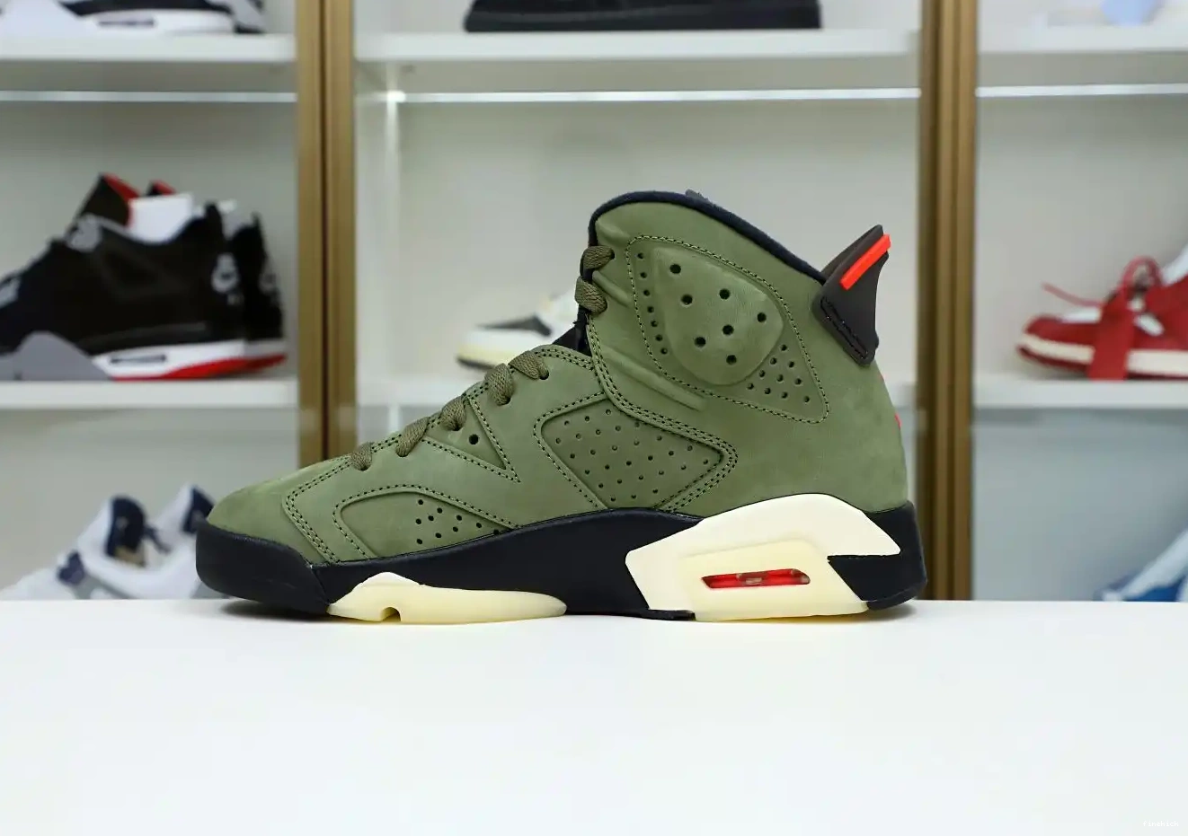 6 JORDAN SCOTT 'OLIVE' X RETRO TRAVIS AIR 0423
